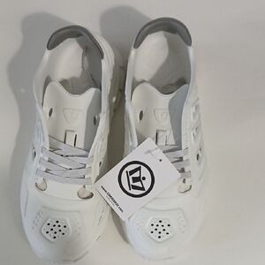 CROSSKIX  APX White WATER SHOES (NEW) In The Box